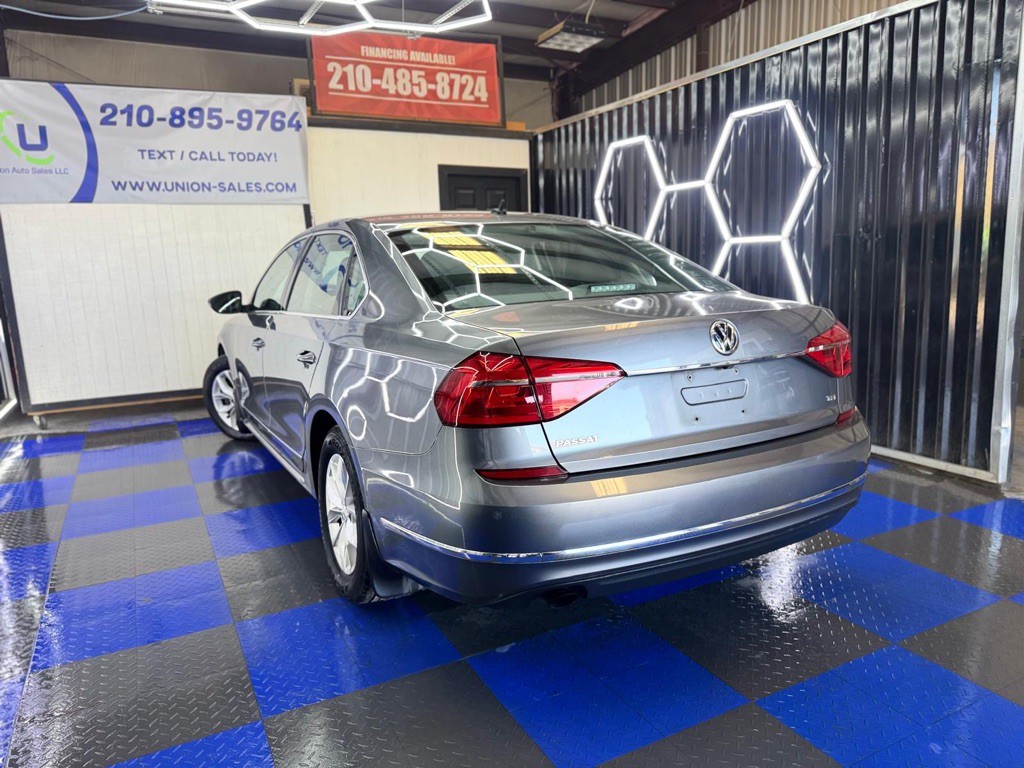 2016 Volkswagen Passat Image 26
