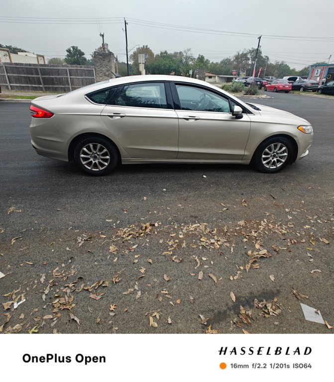 2017 Ford Fusion Image 3