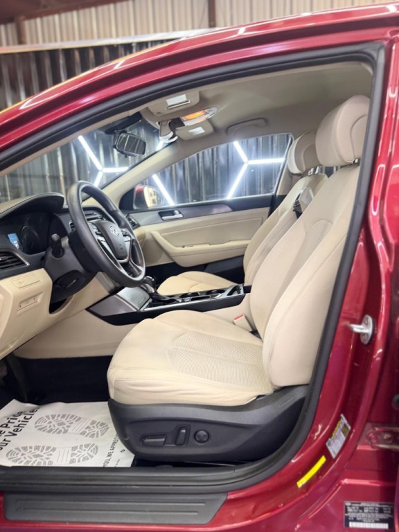 2016 Hyundai Sonata Image 29