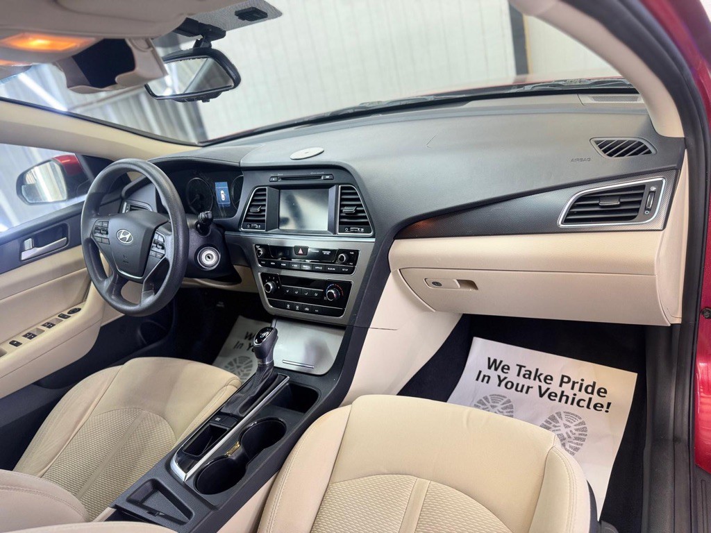 2016 Hyundai Sonata Image 33