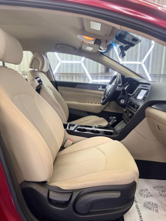 2016 Hyundai Sonata Image 36