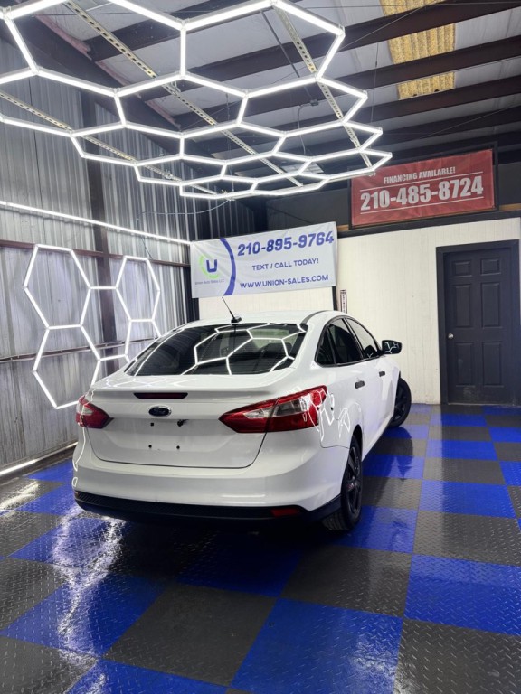 2014 Ford Focus Image 19