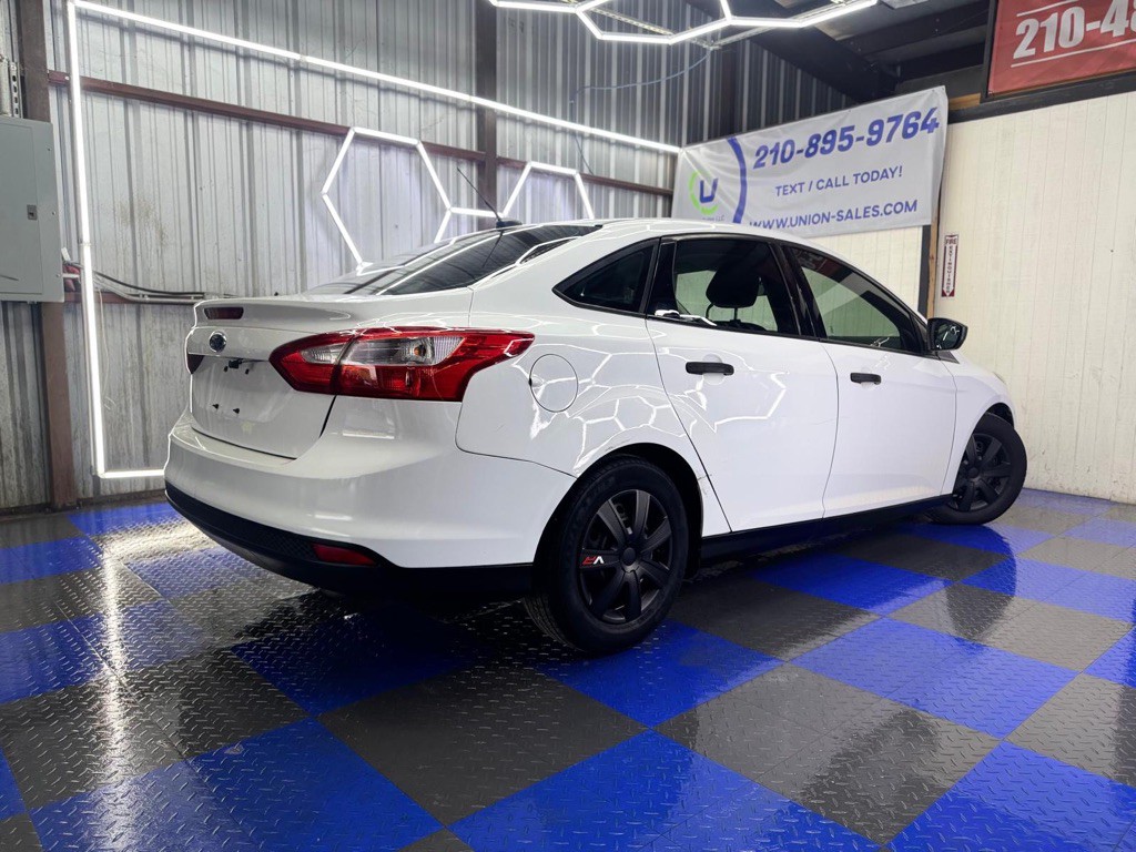 2014 Ford Focus Image 24