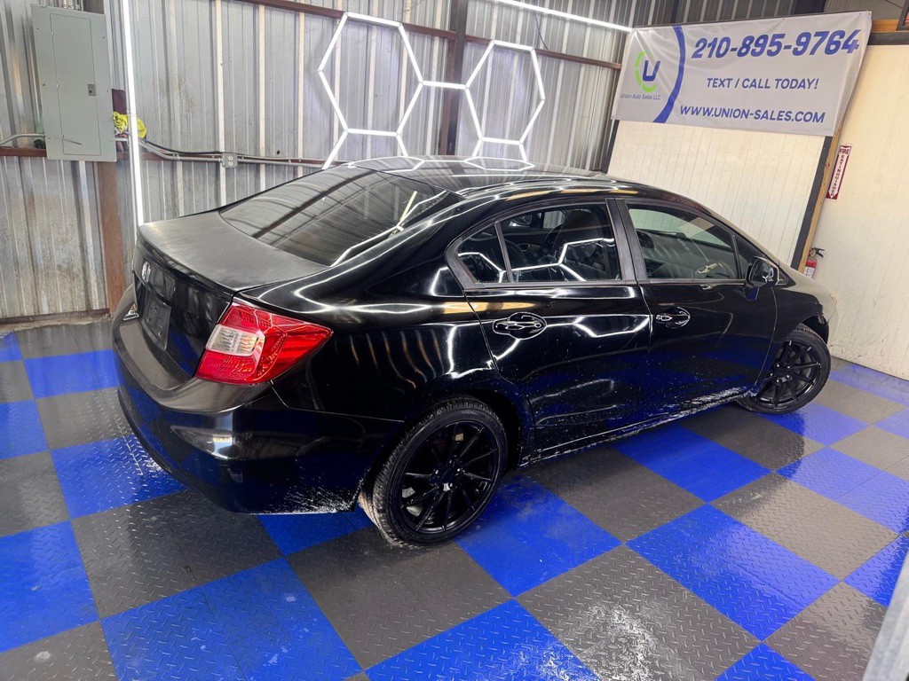 2012 Honda Civic Image 18