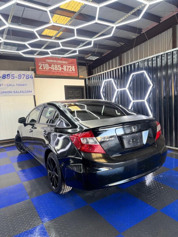 2012 Honda Civic Image 25