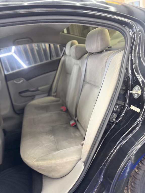 2012 Honda Civic Image 34