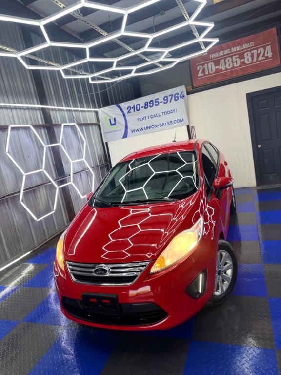 2013 Ford Fiesta Image 9