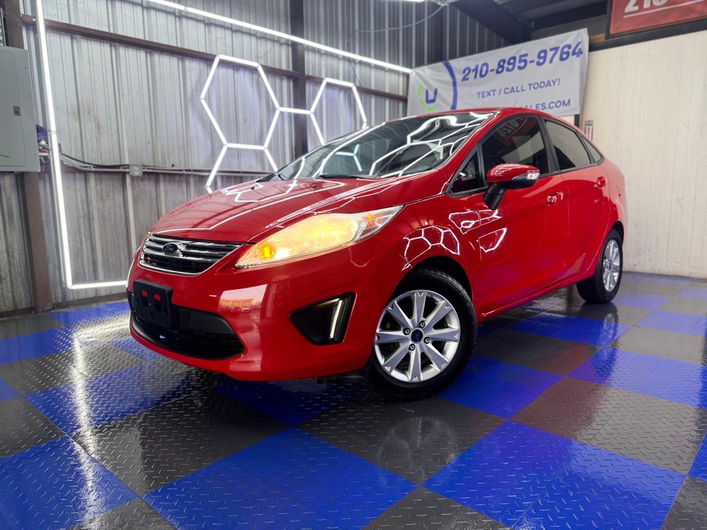 2013 Ford Fiesta Image 10