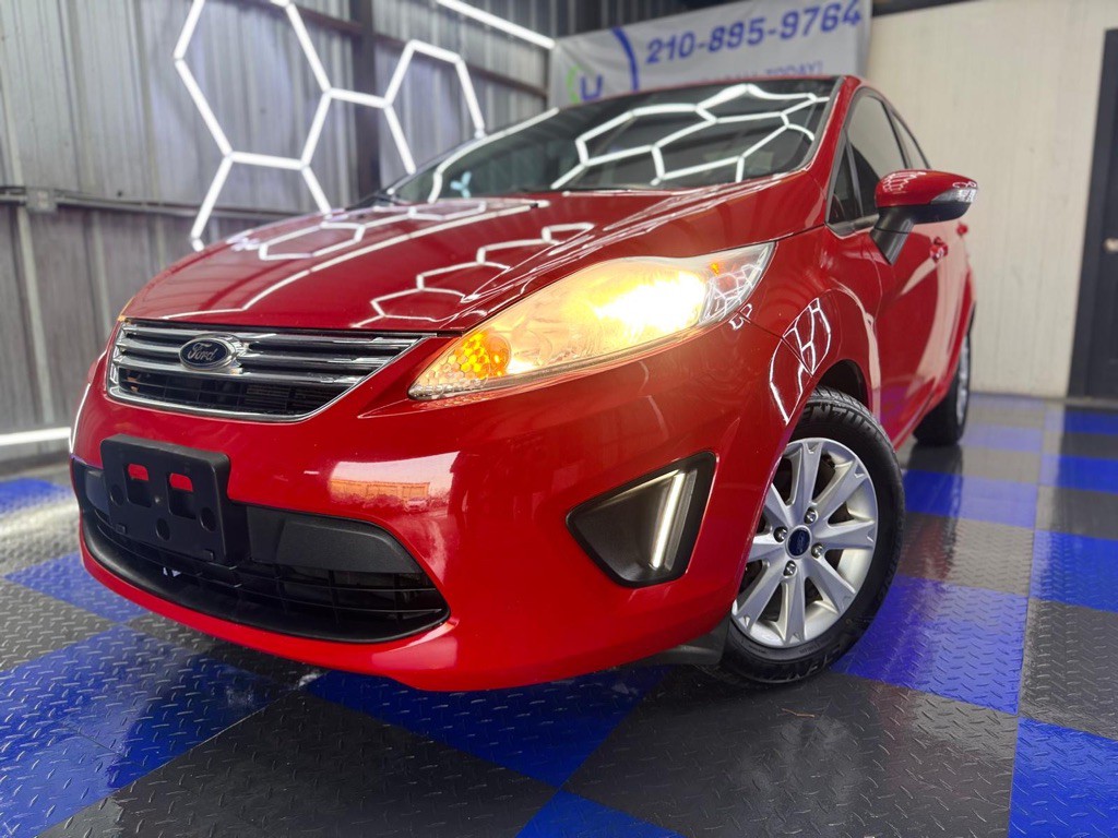 2013 Ford Fiesta Image 13