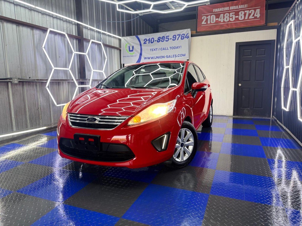 2013 Ford Fiesta Image 15