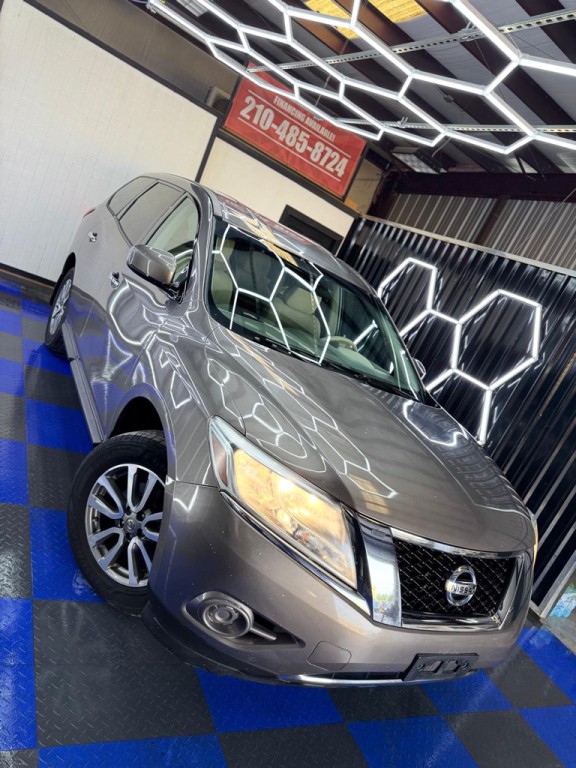 2013 Nissan Pathfinder Image 3