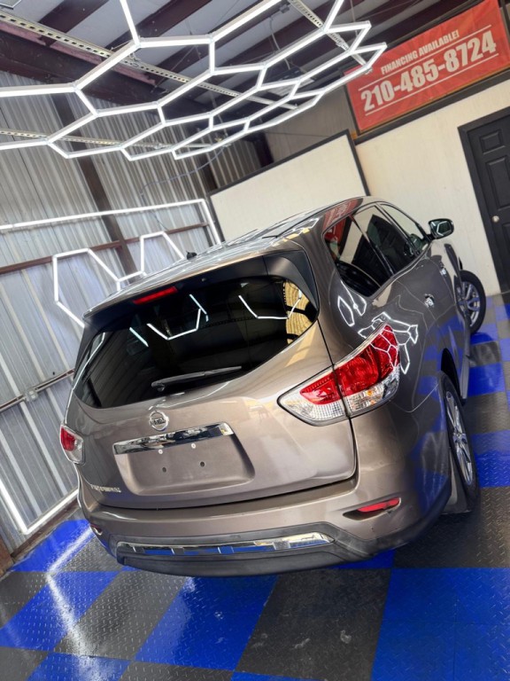 2013 Nissan Pathfinder Image 15