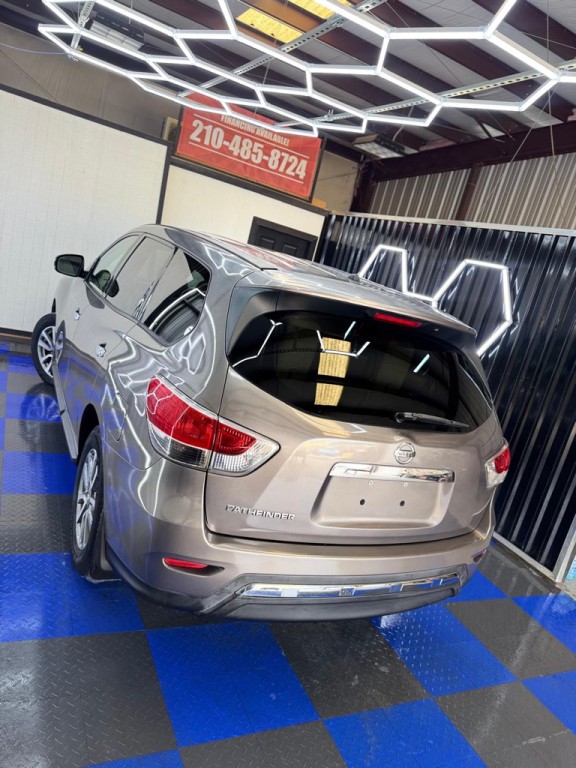 2013 Nissan Pathfinder Image 18