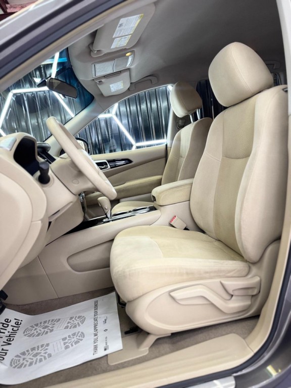 2013 Nissan Pathfinder Image 22