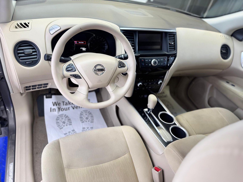 2013 Nissan Pathfinder Image 23