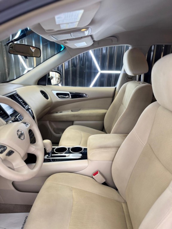 2013 Nissan Pathfinder Image 25