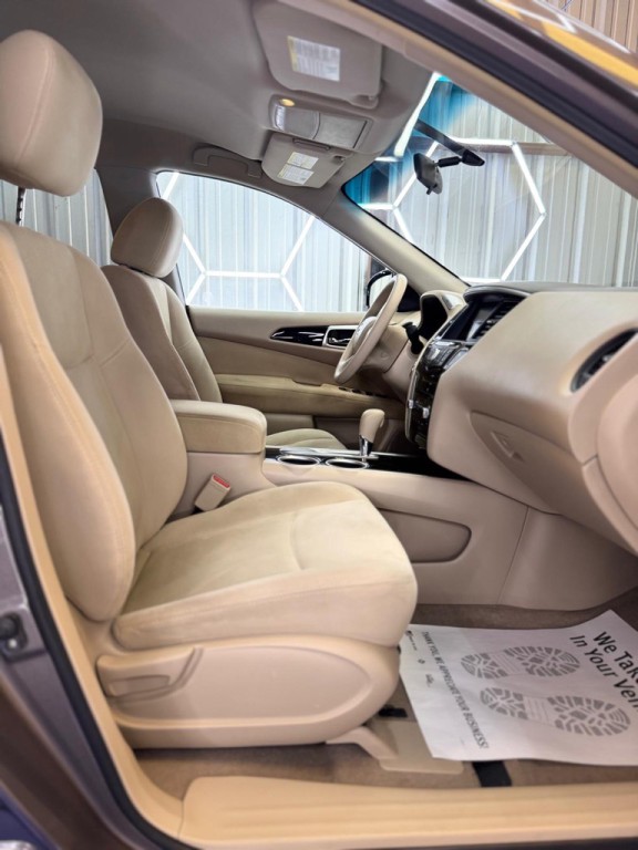 2013 Nissan Pathfinder Image 28