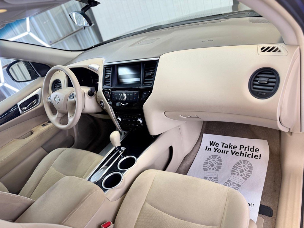 2013 Nissan Pathfinder Image 30
