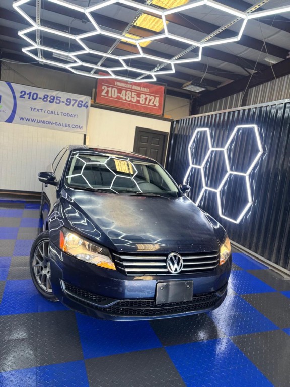 2013 Volkswagen Passat Image 3