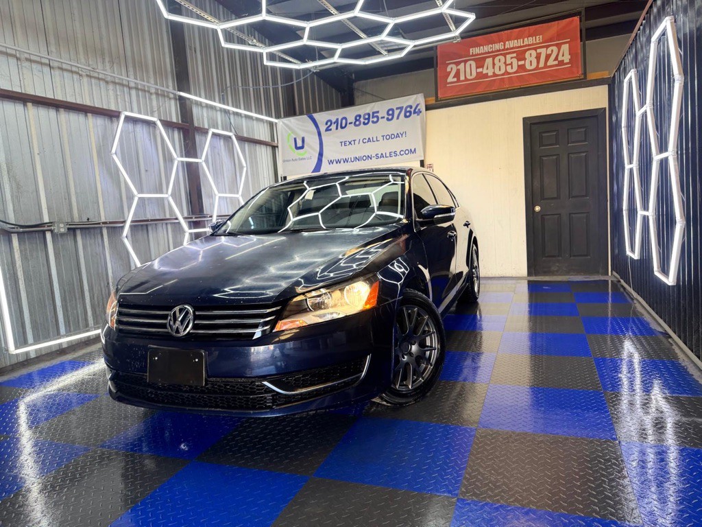 2013 Volkswagen Passat Image 8