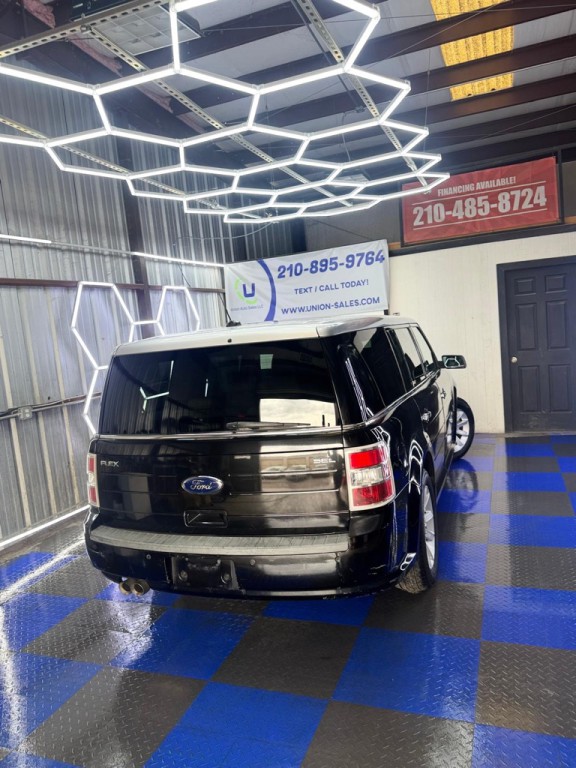 2011 Ford Flex Image 14