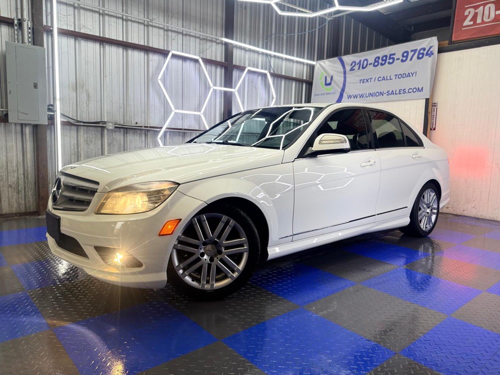 2009 Mercedes-Benz C-Class Image 8
