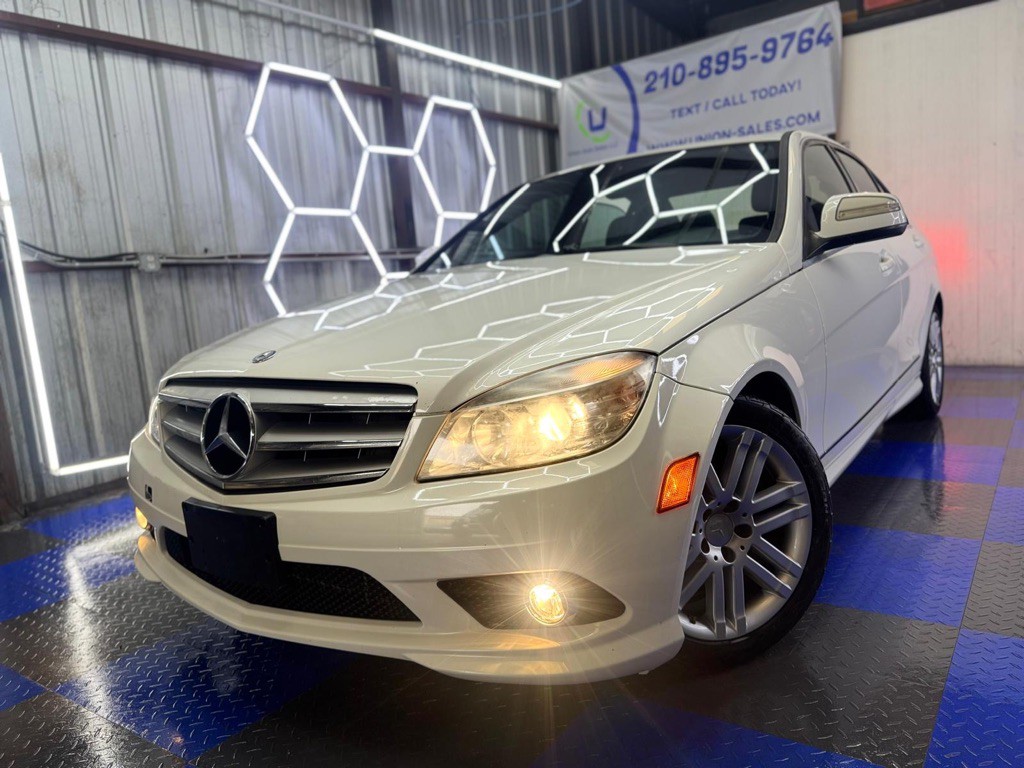 2009 Mercedes-Benz C-Class Image 9