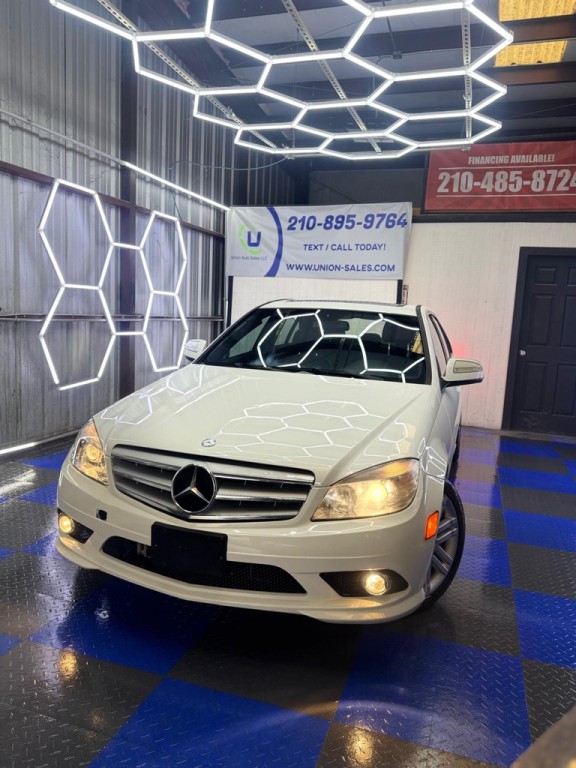 2009 Mercedes-Benz C-Class Image 10
