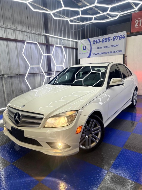 2009 Mercedes-Benz C-Class Image 12