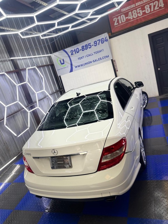 2009 Mercedes-Benz C-Class Image 27