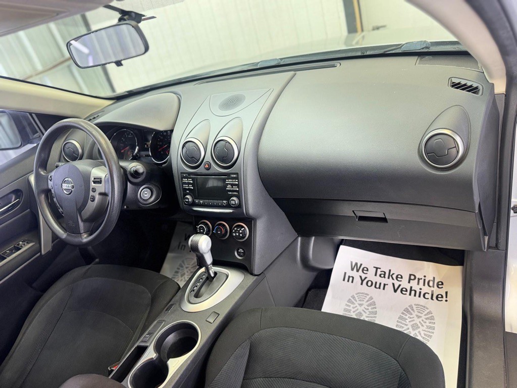 2014 Nissan Rogue Image 29