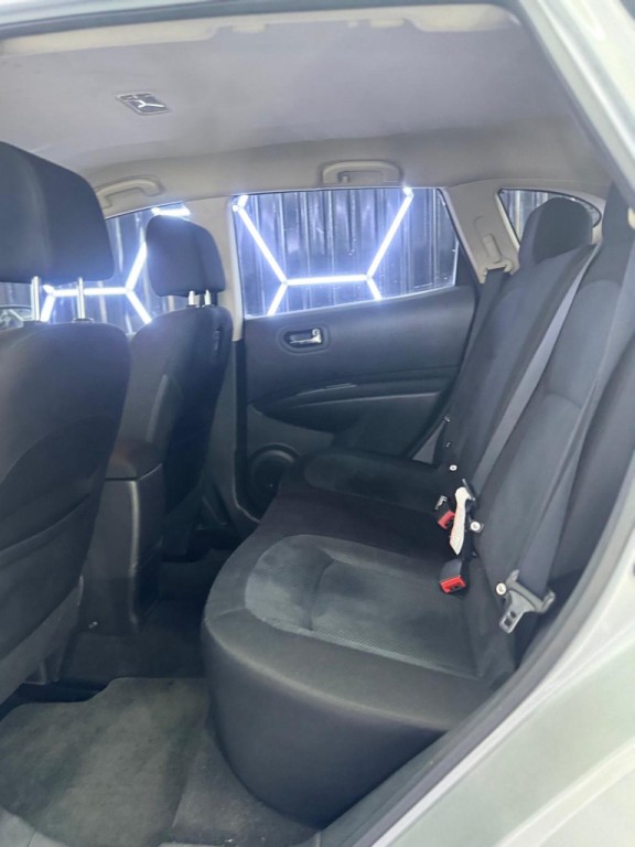 2014 Nissan Rogue Image 35