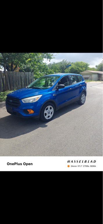 2017 Ford Escape Image 1