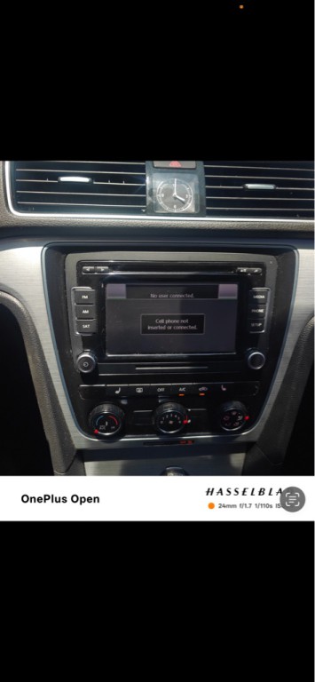 2013 Volkswagen Passat Image 8