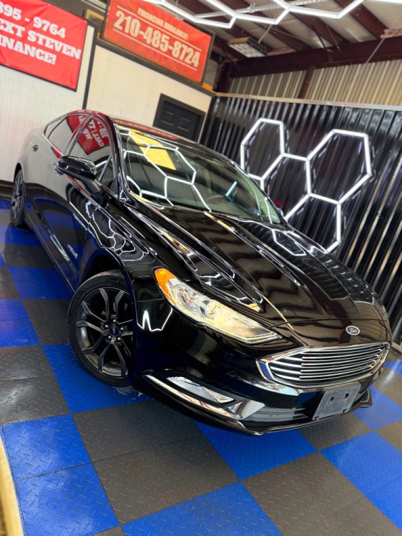 2018 Ford Fusion Image 1