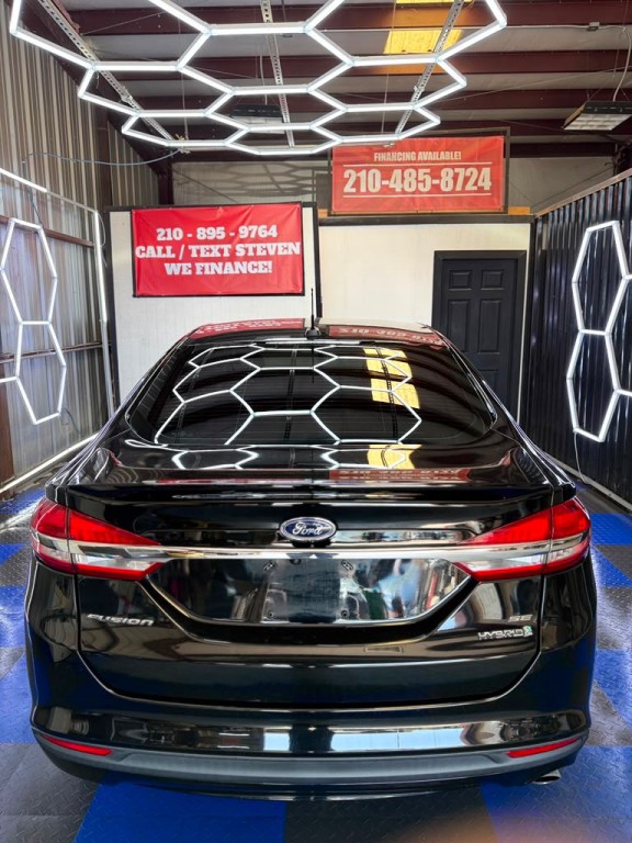 2018 Ford Fusion Image 12