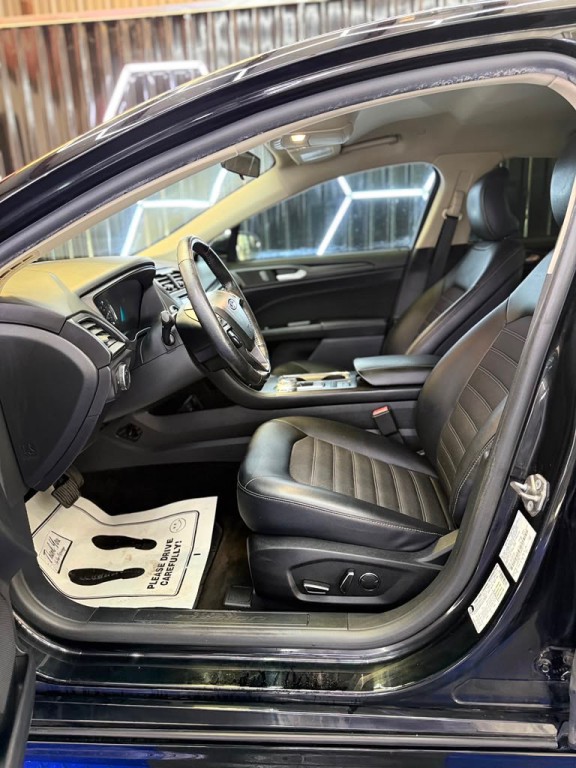 2018 Ford Fusion Image 25