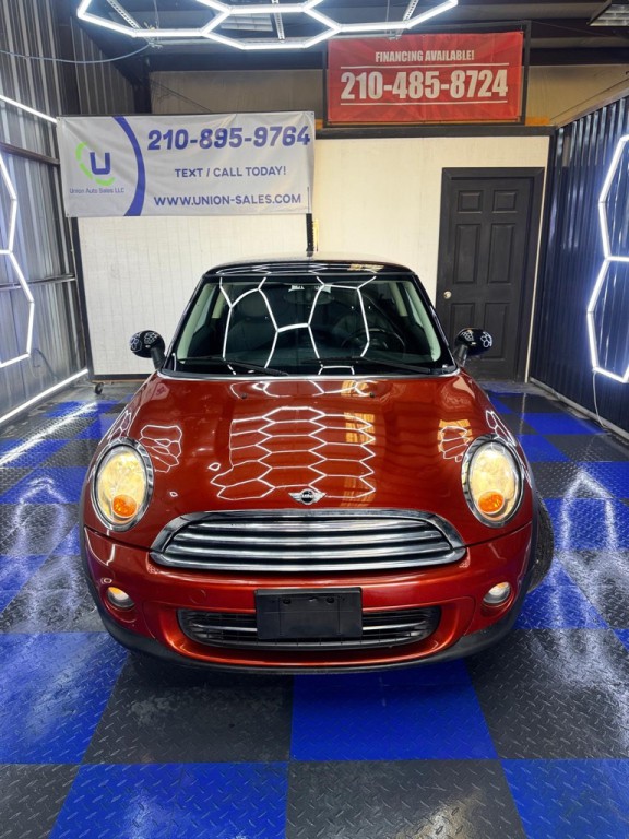 2011 MINI Cooper Image 6