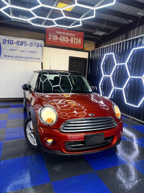 2011 MINI Cooper Image 7