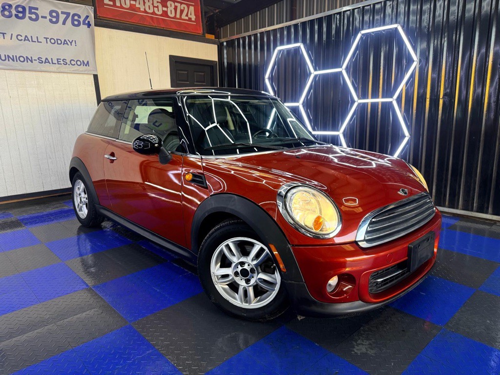 2011 MINI Cooper Image 9