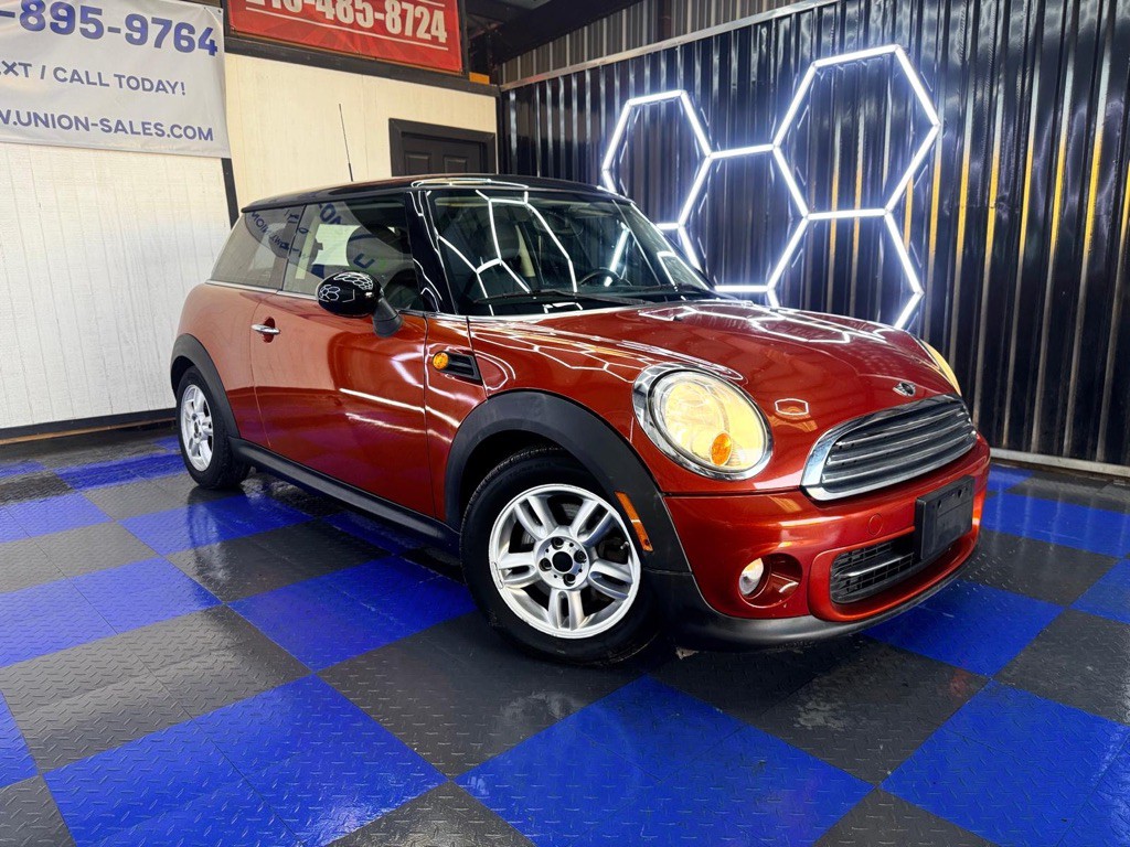 2011 MINI Cooper Image 10
