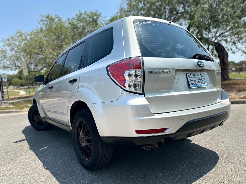 2009 Subaru Forester Image 18