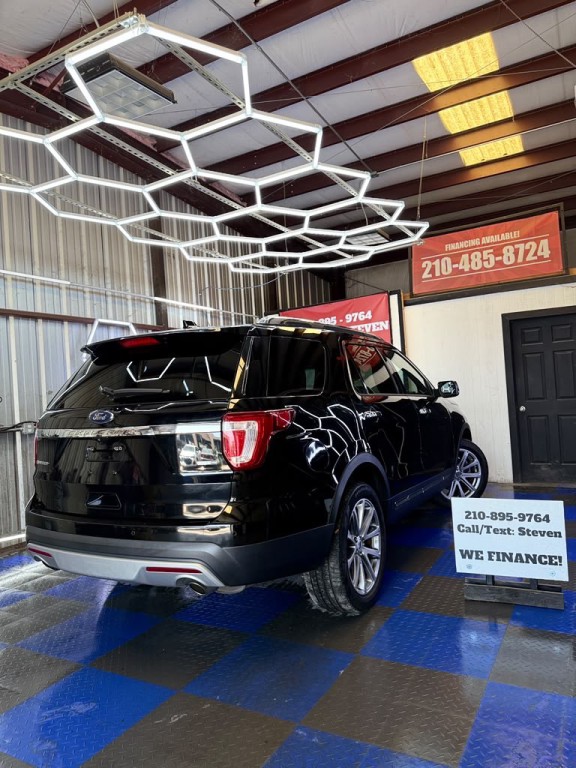 2016 Ford Explorer Image 19