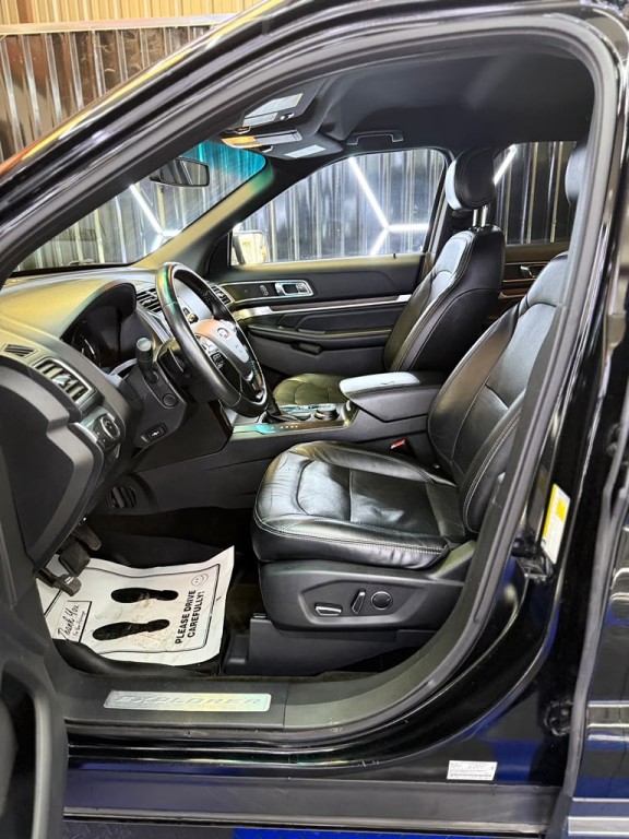 2016 Ford Explorer Image 31