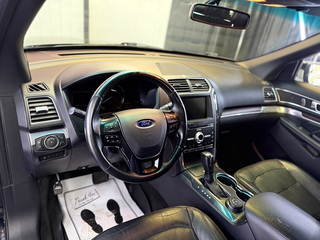 2016 Ford Explorer Image 32