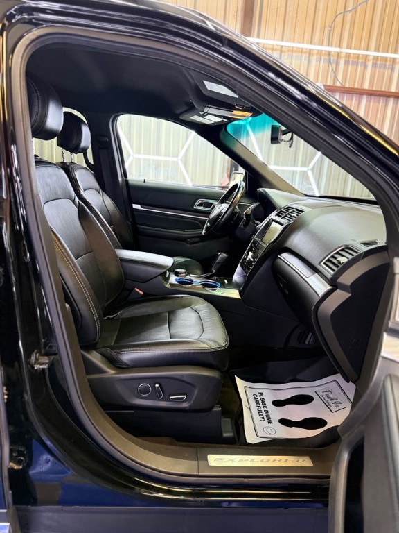 2016 Ford Explorer Image 36