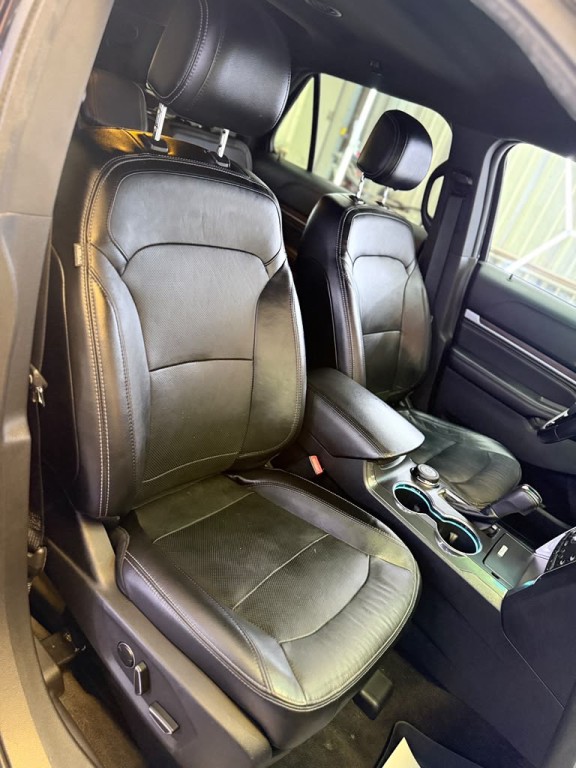 2016 Ford Explorer Image 37