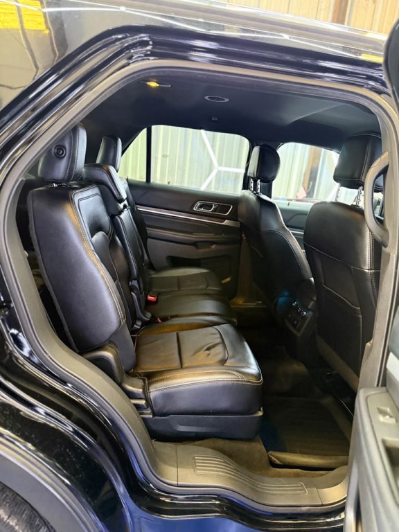 2016 Ford Explorer Image 39