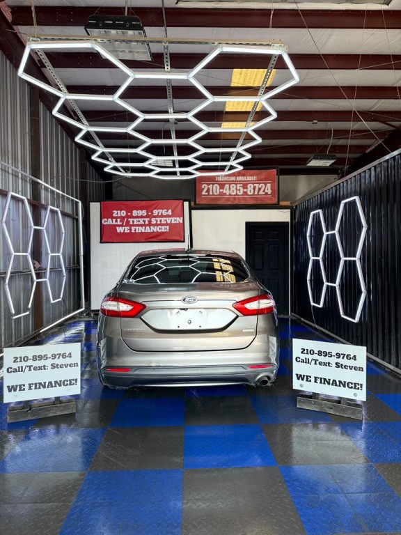 2013 Ford Fusion Image 23
