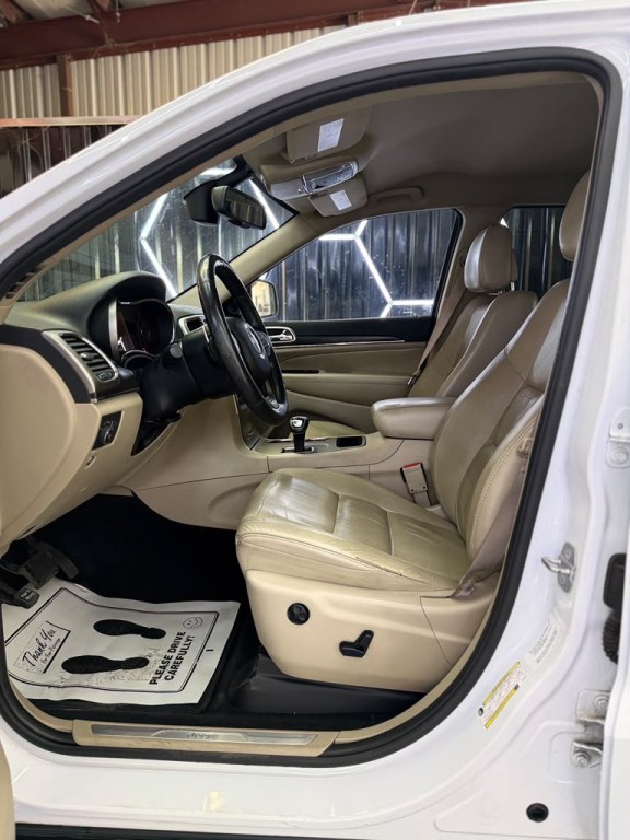 2014 Jeep Grand Cherokee Image 32